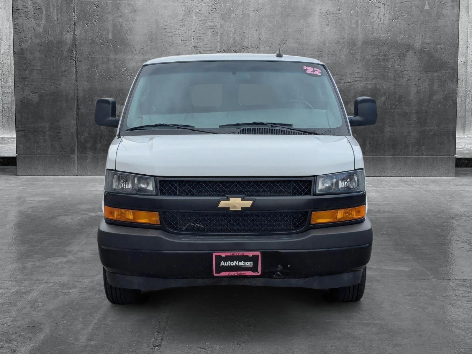 2022 Chevrolet Express Passenger 3500 Vehicle Photo in LONE TREE, CO 80124-2750