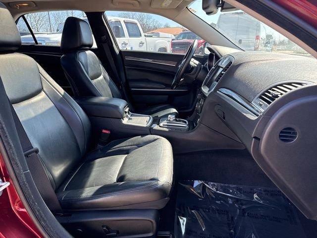 2016 Chrysler 300 Vehicle Photo in MEDINA, OH 44256-9631