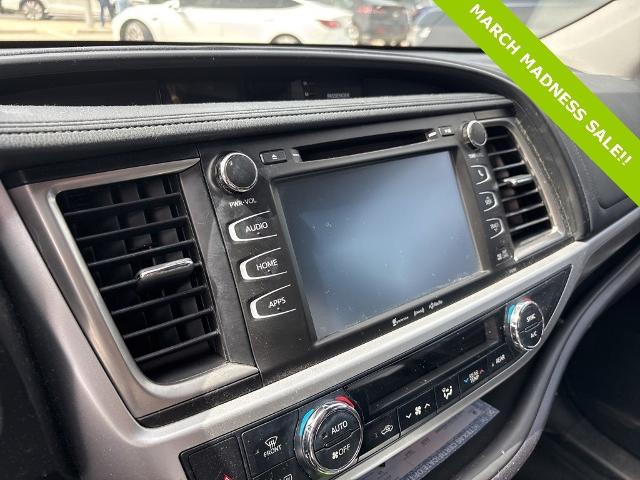 2019 Toyota Highlander Vehicle Photo in San Antonio, TX 78230