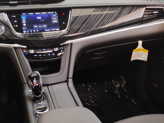 2025 Cadillac XT6 Vehicle Photo in PINEVILLE, NC 28134-8495