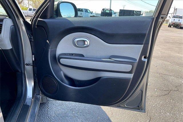 2017 Kia Soul Vehicle Photo in INDEPENDENCE, MO 64055-1314