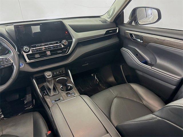 2021 Toyota Highlander Vehicle Photo in PUYALLUP, WA 98371-4149