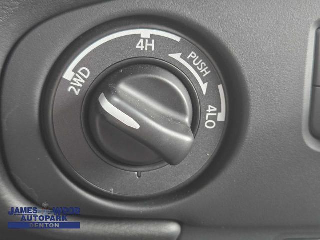 2024 Nissan Frontier Vehicle Photo in DENTON, TX 76210-9321