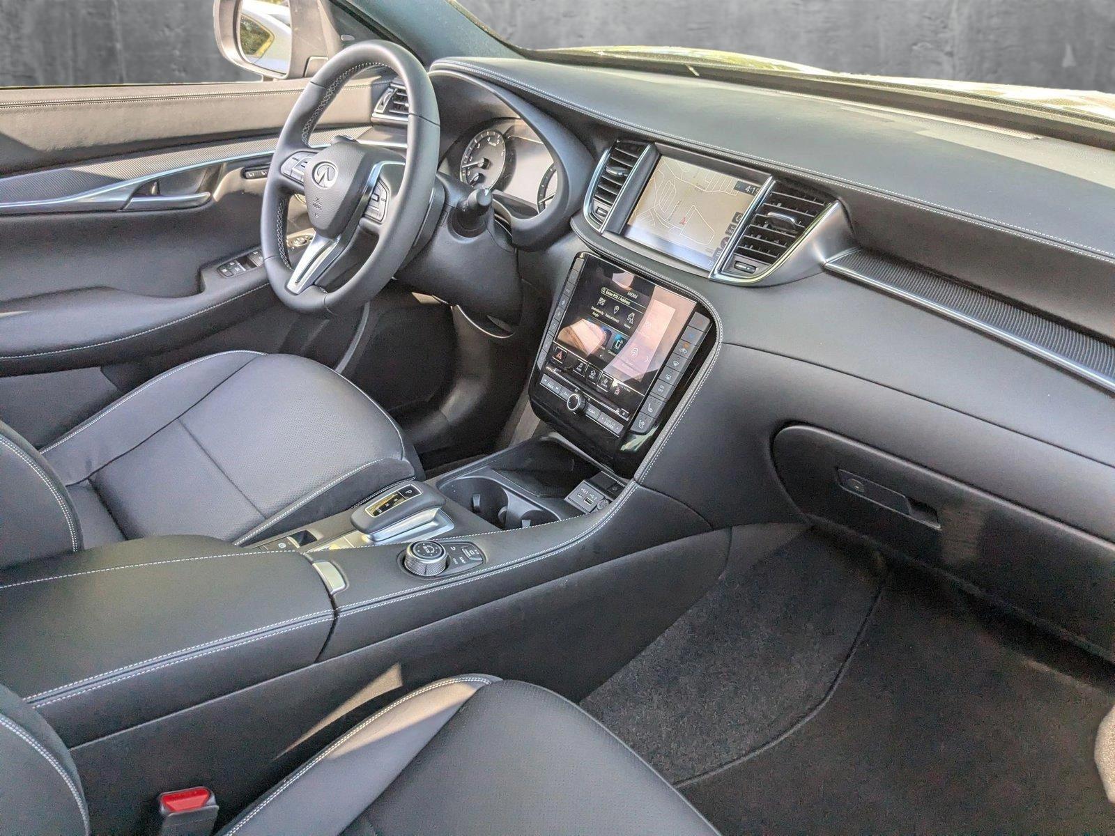 2025 INFINITI QX50 Vehicle Photo in Tampa, FL 33614