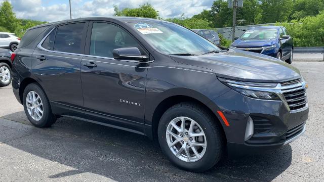 2023 Chevrolet Equinox Vehicle Photo in MOON TOWNSHIP, PA 15108-2571