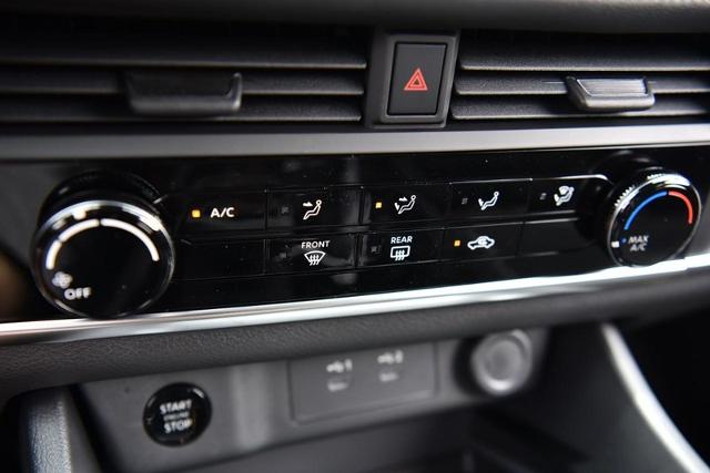 2025 Nissan Rogue Vehicle Photo in Ballwin, MO 63011