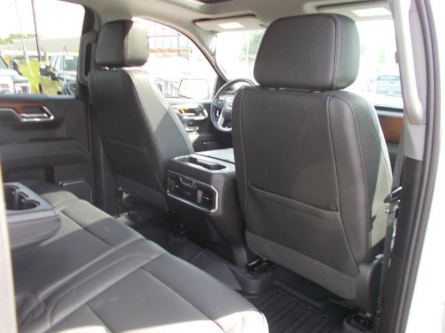 2023 GMC Sierra 1500 Vehicle Photo in LOWELL, MA 01852-4336