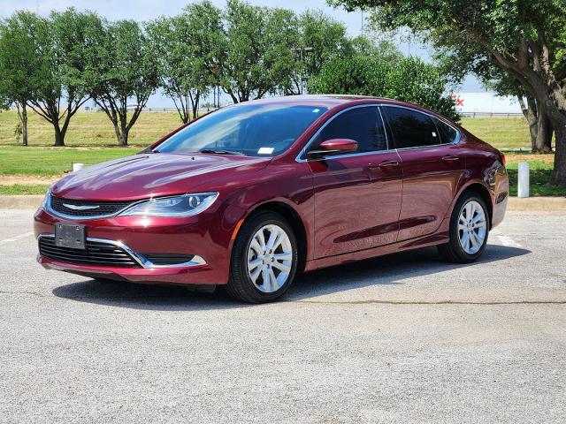 2017 Chrysler 200 Vehicle Photo in DENTON, TX 76210-9321