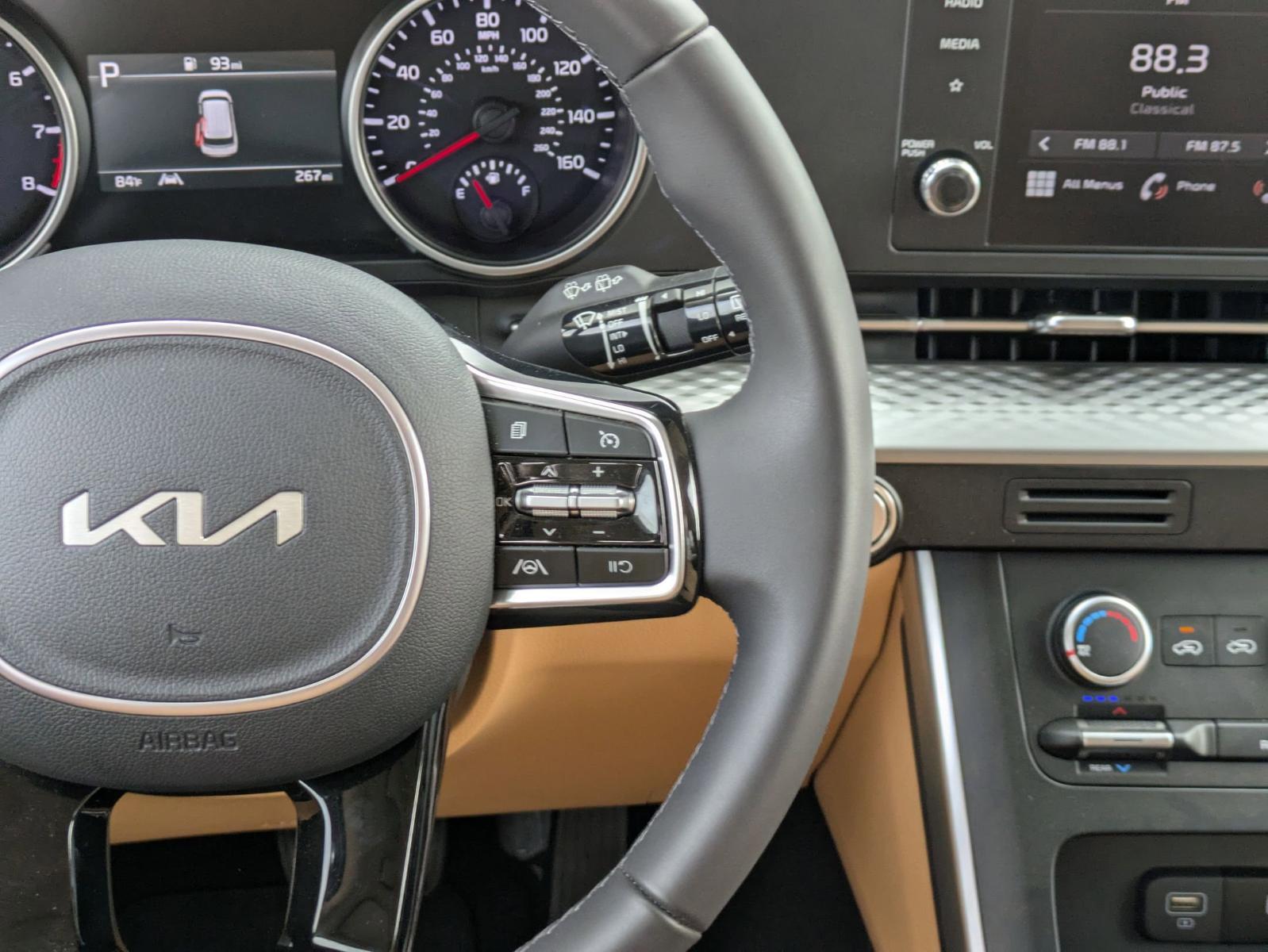 2024 Kia Carnival Vehicle Photo in SELMA, TX 78154-1460