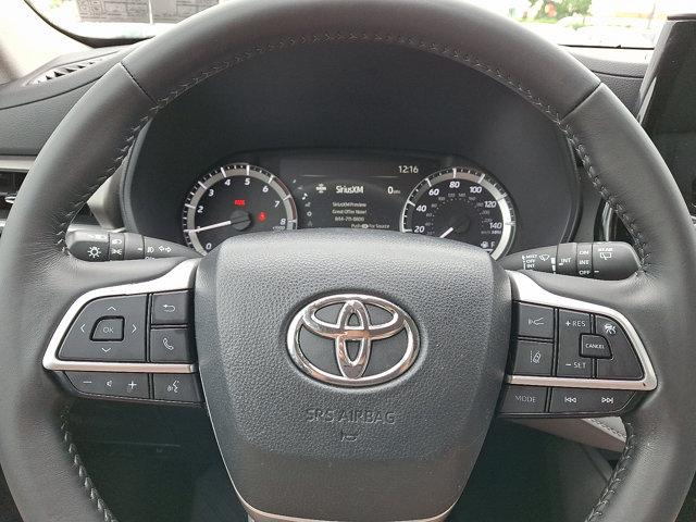 2024 Toyota Highlander Vehicle Photo in Philadelphia, PA 19116
