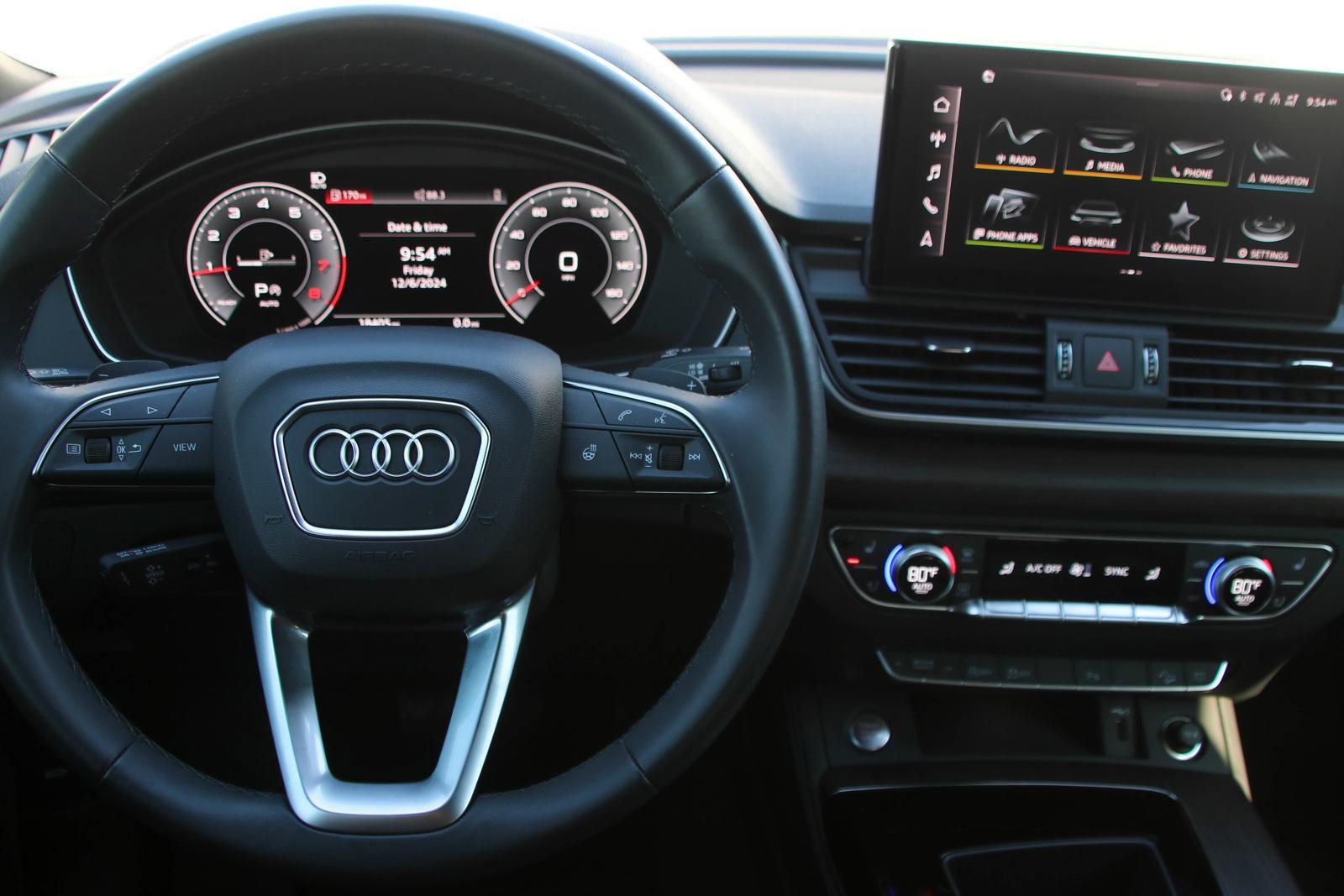 2023 Audi Q5 Sportback Vehicle Photo in SUGAR LAND, TX 77478