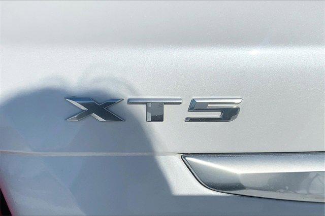 2023 Cadillac XT5 Vehicle Photo in KANSAS CITY, MO 64114-4545