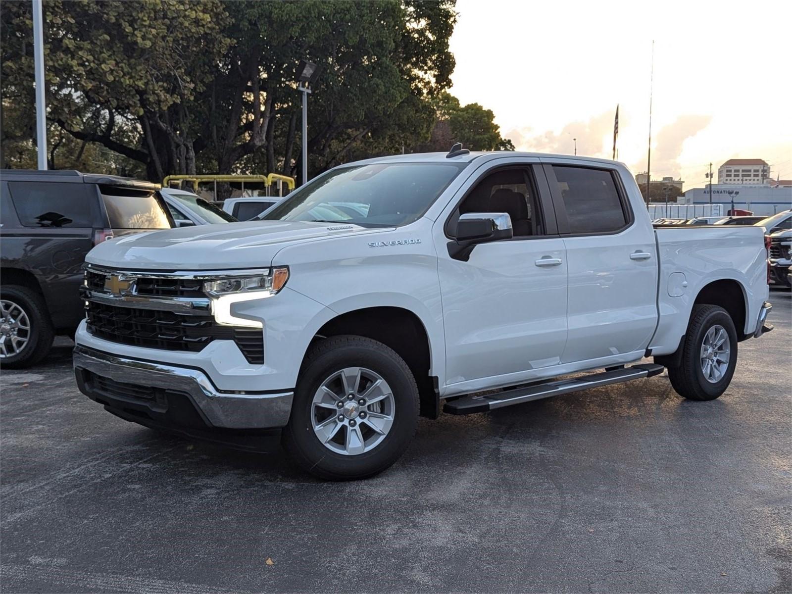 2025 Chevrolet Silverado 1500 Vehicle Photo in MIAMI, FL 33134-2699