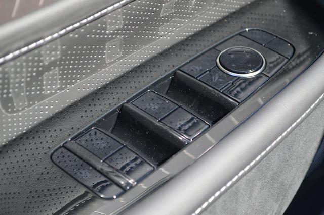 2025 INFINITI QX80 Vehicle Photo in Houston, TX 77090
