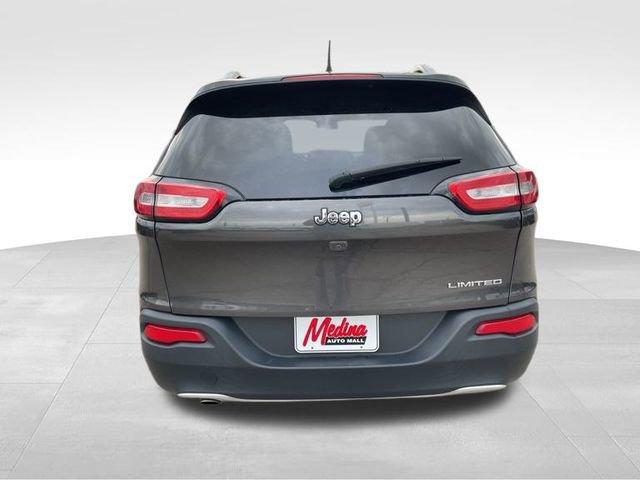 2017 Jeep Cherokee Vehicle Photo in MEDINA, OH 44256-9631