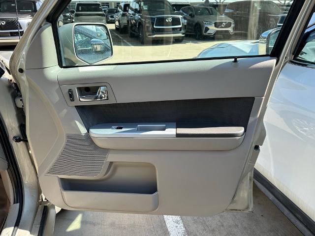 2011 Mercury Mariner Vehicle Photo in Grapevine, TX 76051