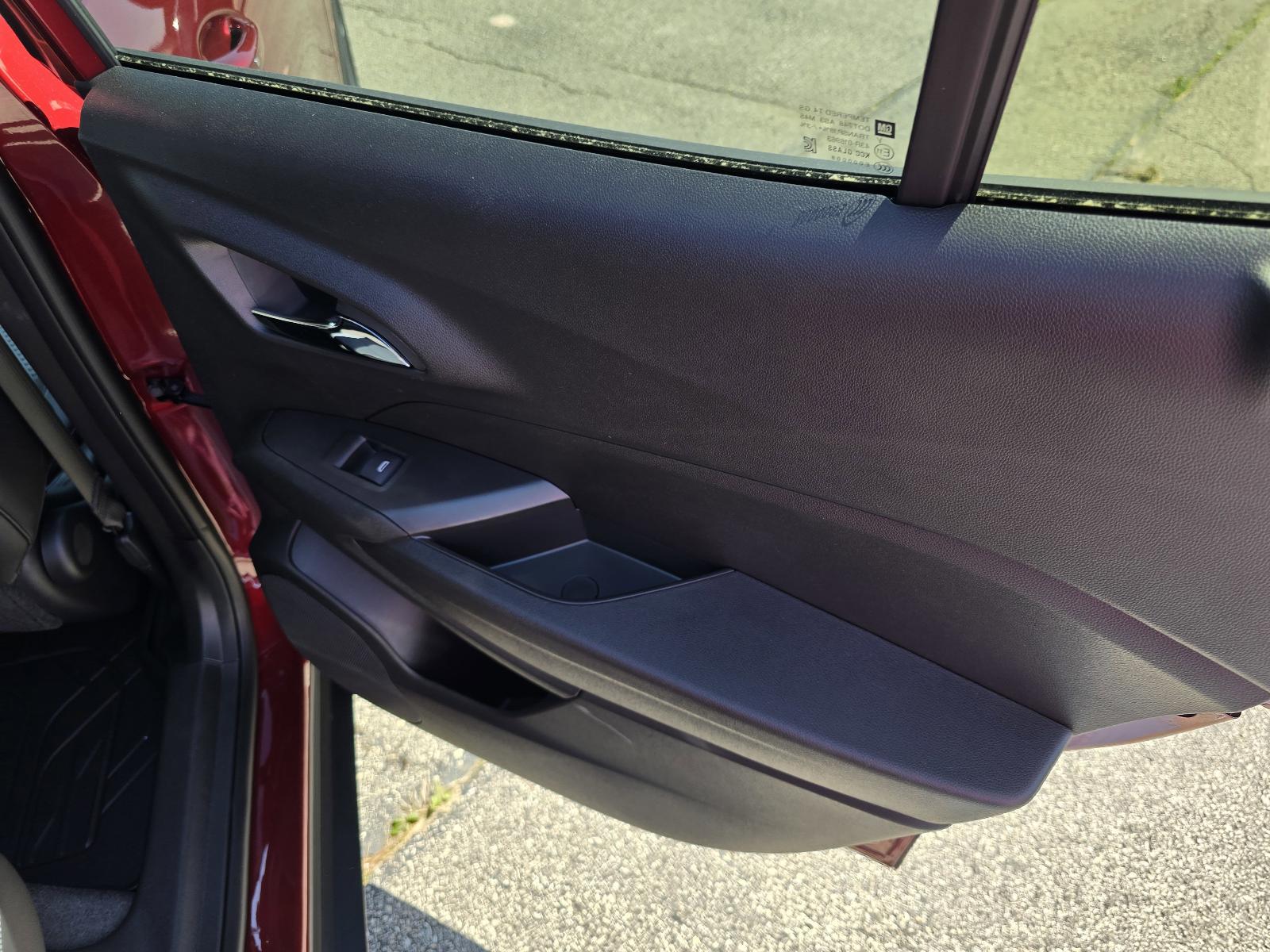 2025 Chevrolet Trax Vehicle Photo in Rolla, MO 65401