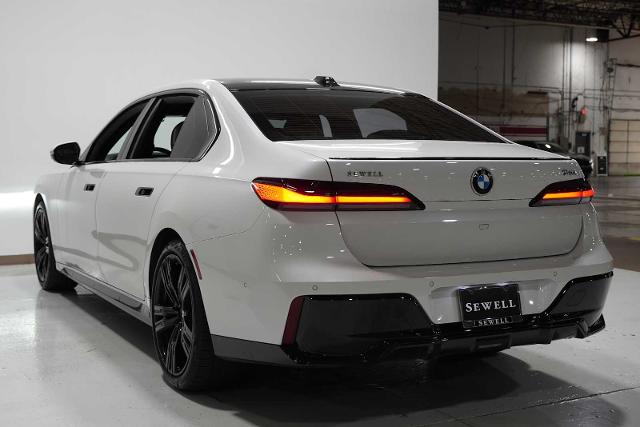 2023 BMW 740i Vehicle Photo in GRAPEVINE, TX 76051