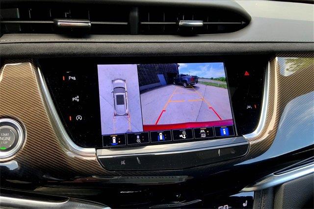 2024 Cadillac XT6 Vehicle Photo in KANSAS CITY, MO 64114-4545
