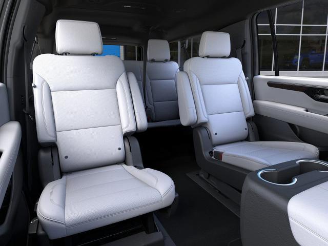 2025 Chevrolet Suburban Vehicle Photo in BEAUFORT, SC 29906-4218