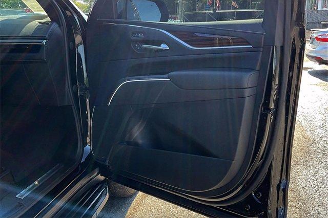 2023 Cadillac Escalade ESV Vehicle Photo in INDEPENDENCE, MO 64055-1314