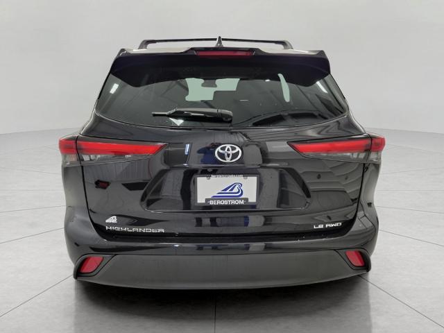 2022 Toyota Highlander Vehicle Photo in Appleton, WI 54913