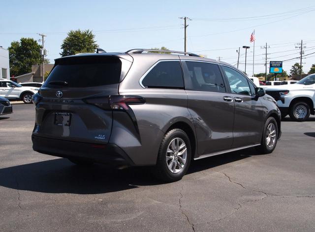 2023 Toyota Sienna Vehicle Photo in MADISON, IN 47250-1611