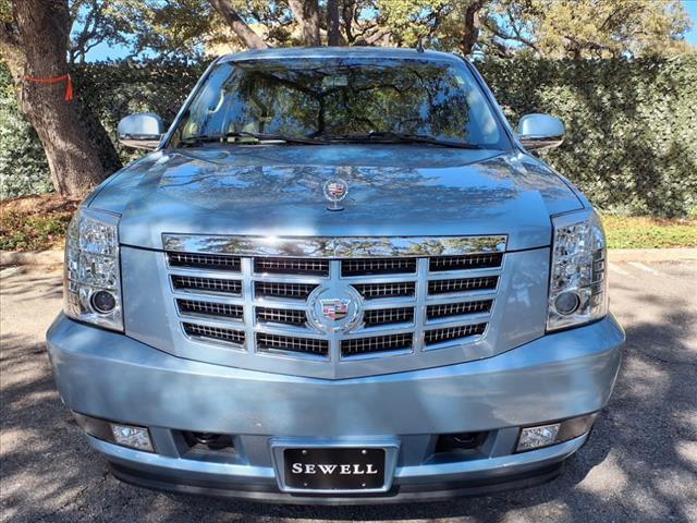 2011 Cadillac Escalade Vehicle Photo in SAN ANTONIO, TX 78230-1001