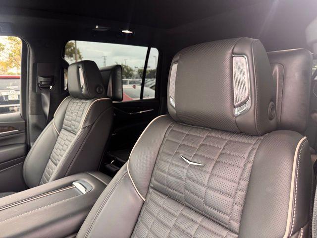 2024 Cadillac Escalade ESV Vehicle Photo in DELRAY BEACH, FL 33483-3294