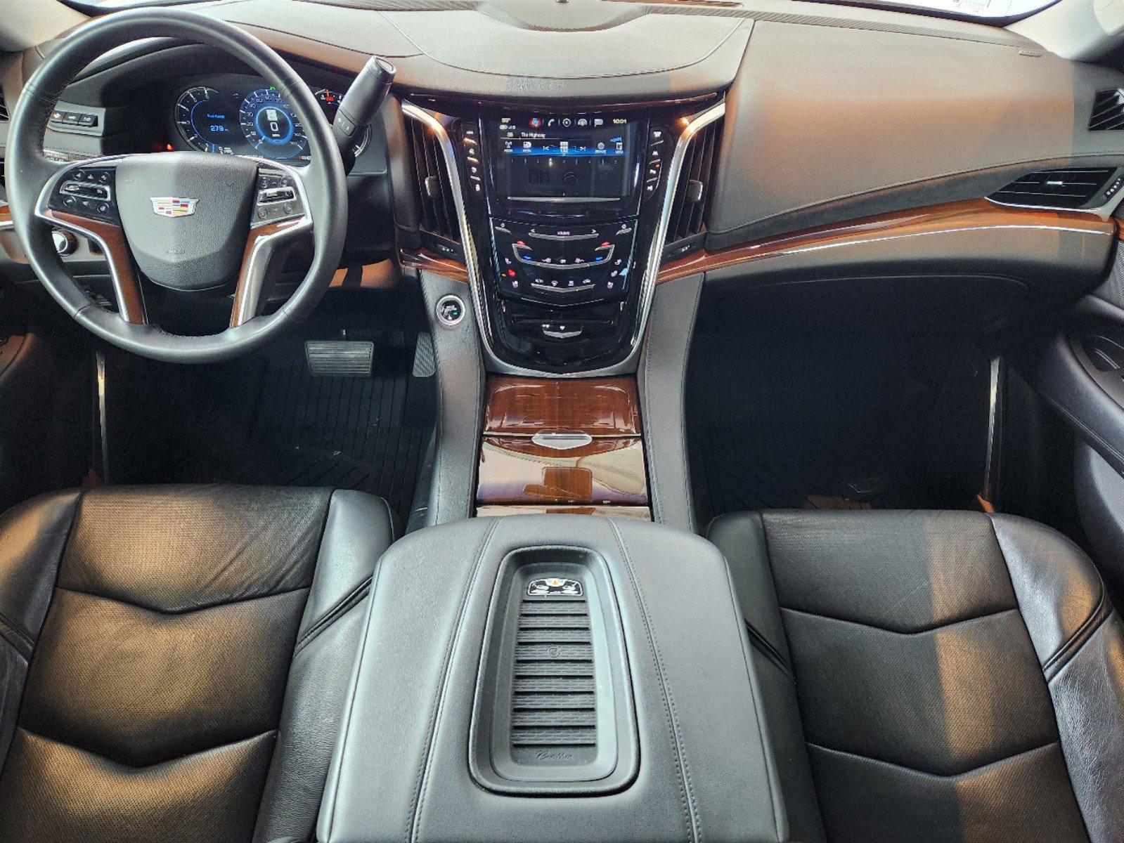 2018 Cadillac Escalade Vehicle Photo in HOUSTON, TX 77079-1502