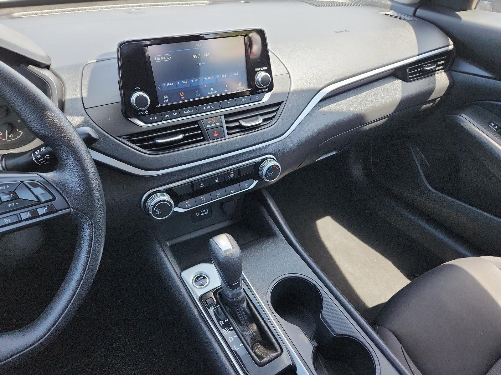 2024 Nissan Altima Vehicle Photo in Albuquerque, NM 87110