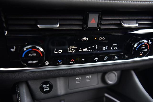 2025 Nissan Rogue Vehicle Photo in Ballwin, MO 63011