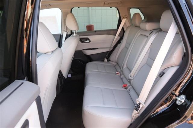 2025 Nissan Rogue Vehicle Photo in Hazelwood, MO 63042