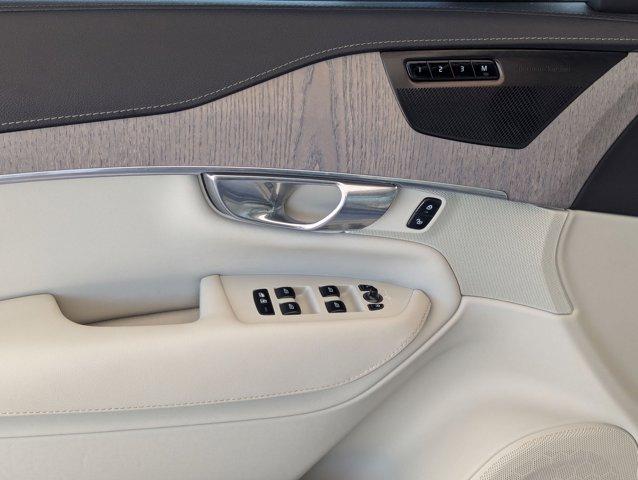 2021 Volvo XC90 Vehicle Photo in San Antonio, TX 78230