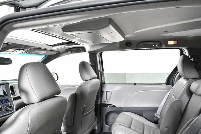 2016 Toyota Sienna Vehicle Photo in DALLAS, TX 75235