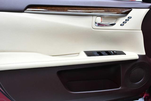 2016 Lexus ES 350 Vehicle Photo in DALLAS, TX 75235