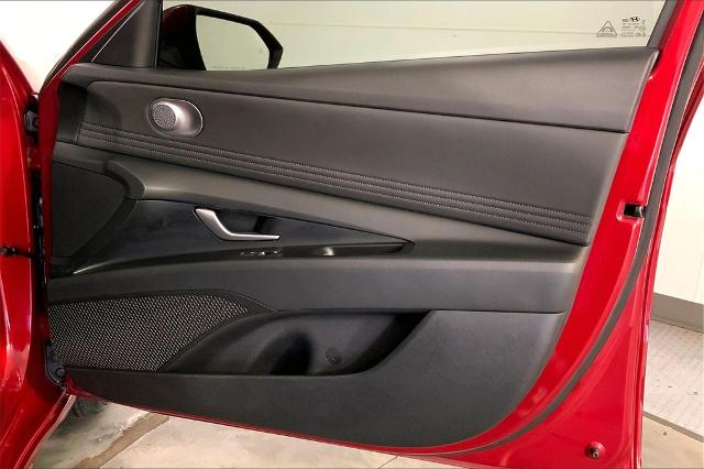 2023 Hyundai ELANTRA Vehicle Photo in Lees Summit, MO 64086