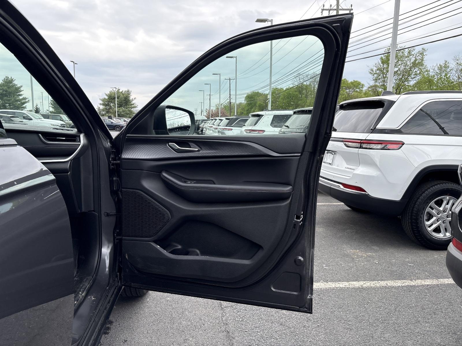 2025 Jeep Grand Cherokee Vehicle Photo in Mechanicsburg, PA 17050-1707