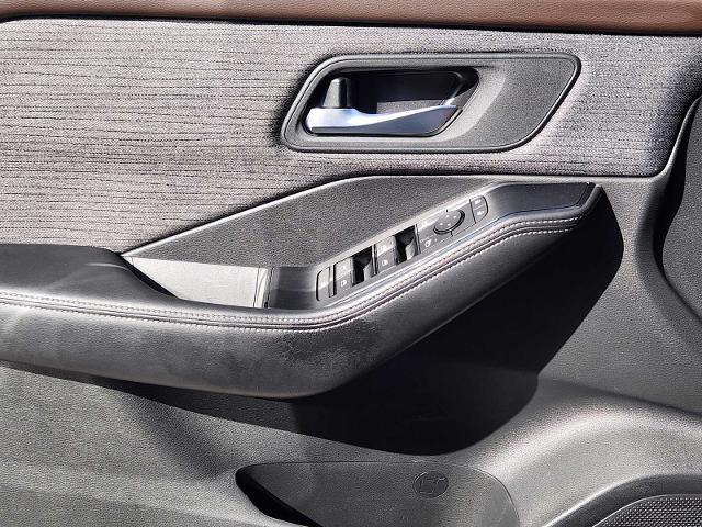 2022 Nissan Rogue Vehicle Photo in DENTON, TX 76210-9321