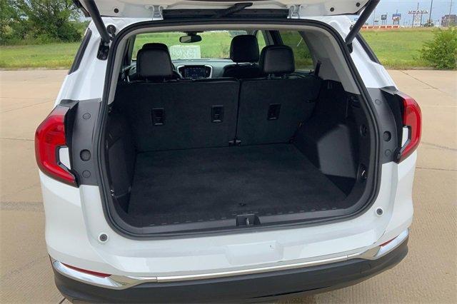 2024 GMC Terrain Vehicle Photo in TOPEKA, KS 66609-0000