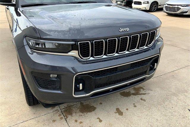 2021 Jeep Grand Cherokee L Vehicle Photo in TOPEKA, KS 66609-0000