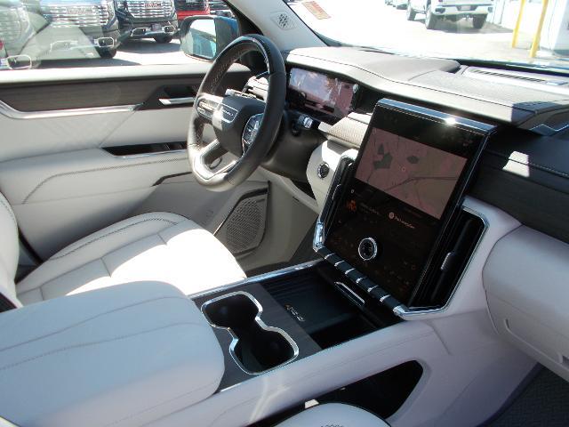 2026 GMC Acadia Vehicle Photo in LOWELL, MA 01852-4336