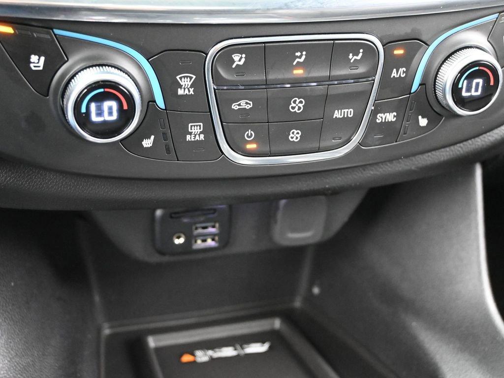 2023 Chevrolet Traverse Vehicle Photo in Cedar Rapids, IA 52402