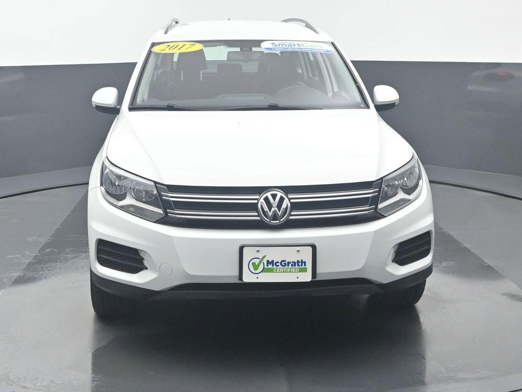 2017 Volkswagen Tiguan Vehicle Photo in Marion, IA 52302