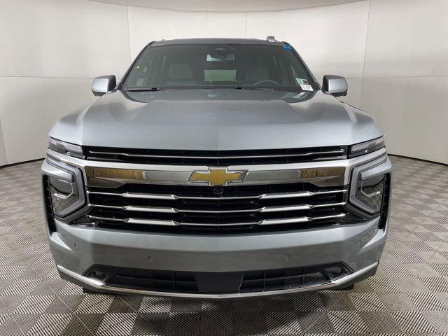 2025 Chevrolet Suburban Vehicle Photo in PHOENIX, AZ 85014-3381