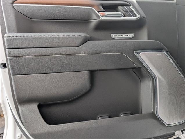 2024 GMC Sierra 1500 Vehicle Photo in ENGLEWOOD, CO 80113-6708