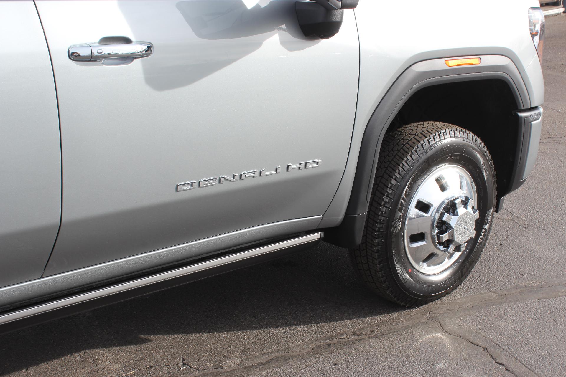2025 GMC Sierra 3500 HD Vehicle Photo in AURORA, CO 80012-4011