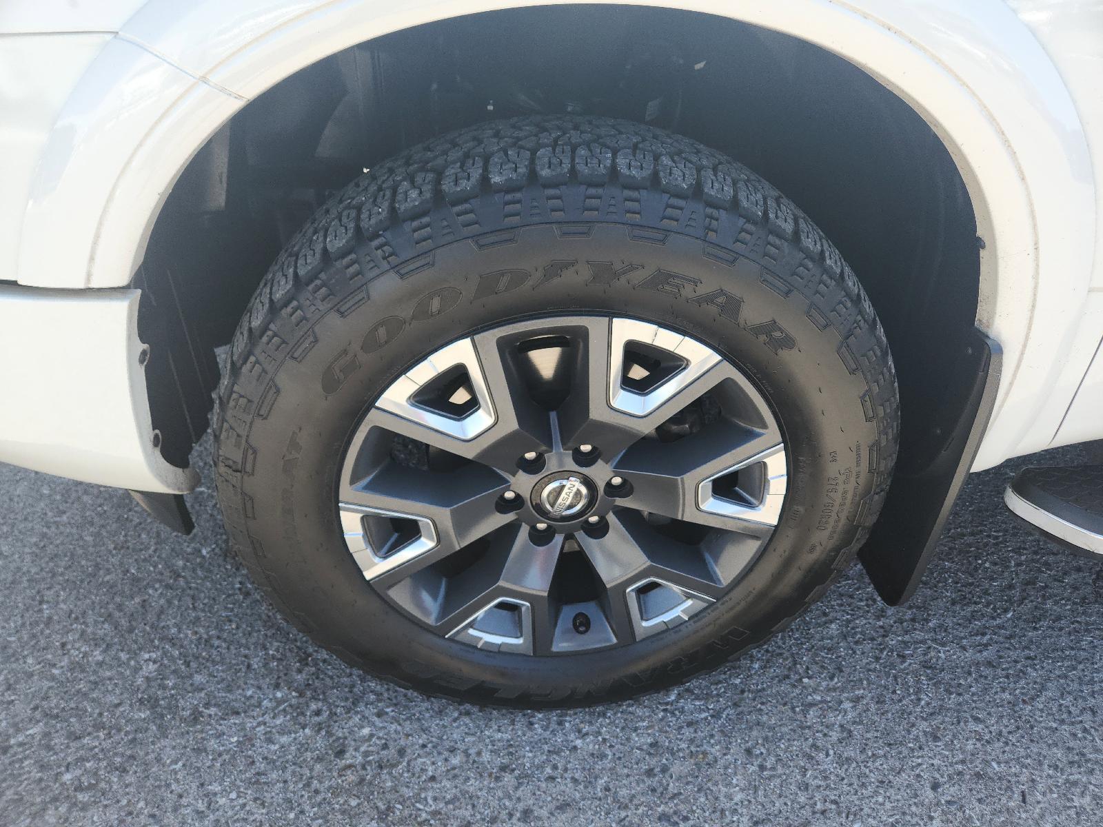2021 Nissan Titan Vehicle Photo in Albuquerque, NM 87110