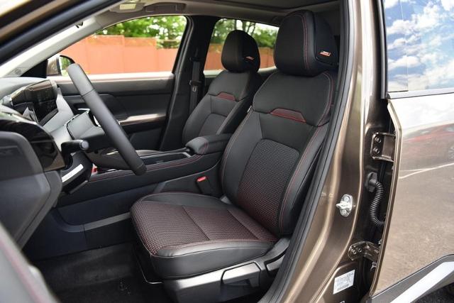 2025 Nissan Kicks Vehicle Photo in Ballwin, MO 63011