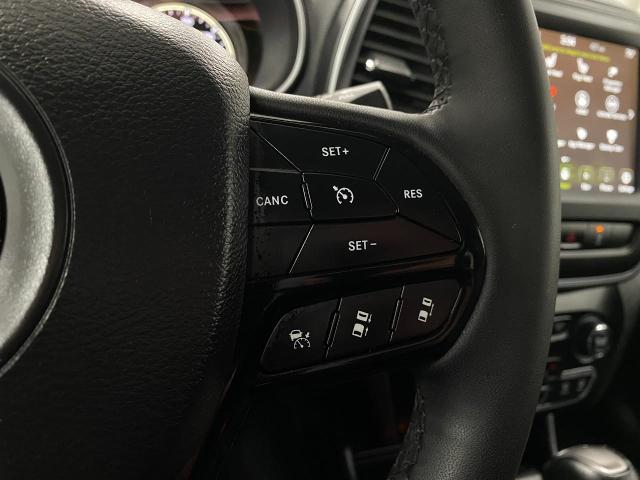 2023 Jeep Cherokee Vehicle Photo in APPLETON, WI 54914-8833